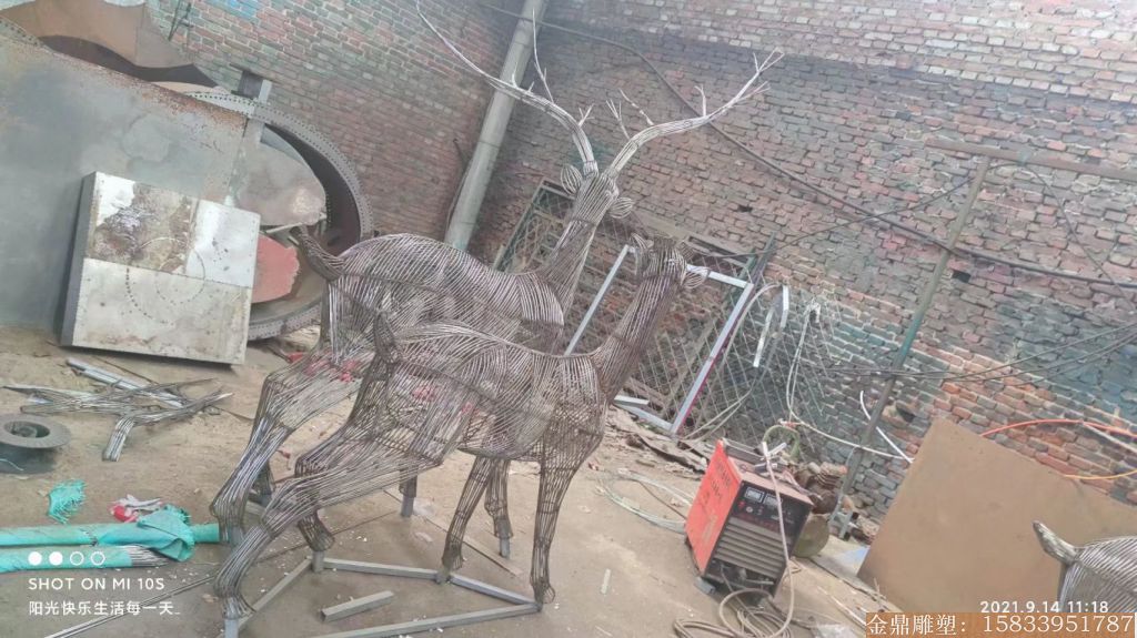 不锈钢鹿雕塑制作厂家 鹿雕塑景观 