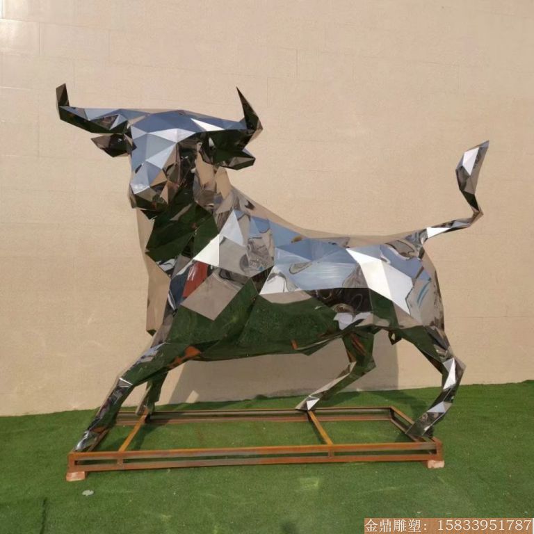 不锈钢切面牛雕塑 动物牛雕塑 几何景观牛镜面雕塑