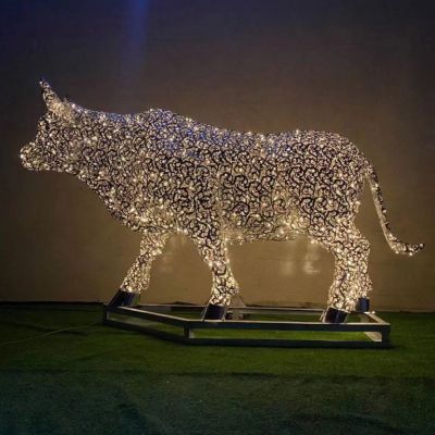 不锈钢镂空牛雕塑 发光动物牛雕塑