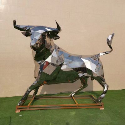 不锈钢切面牛雕塑 动物牛雕塑 几何景观牛镜面雕塑